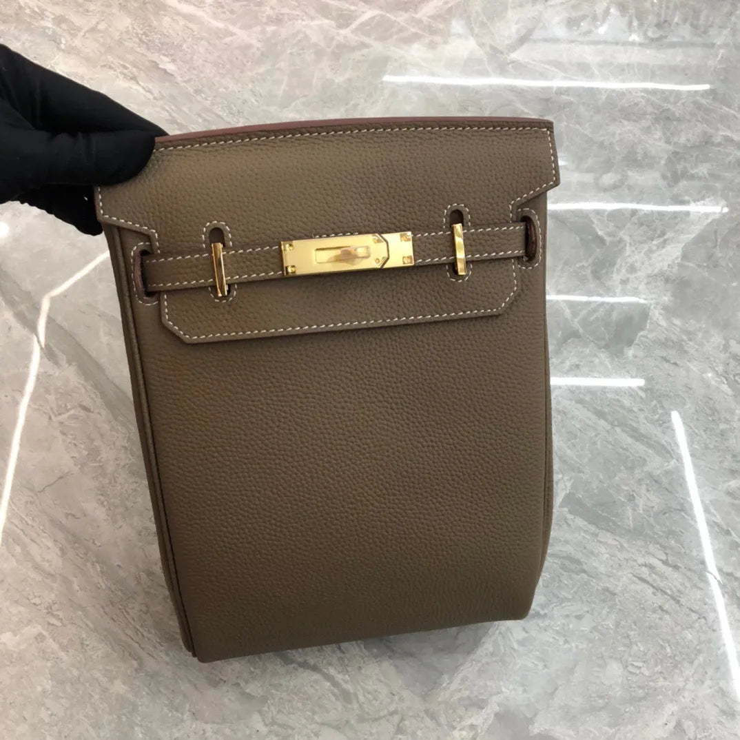 Hado™ - MINIMALIST LEATHER CROSSBODY BAG