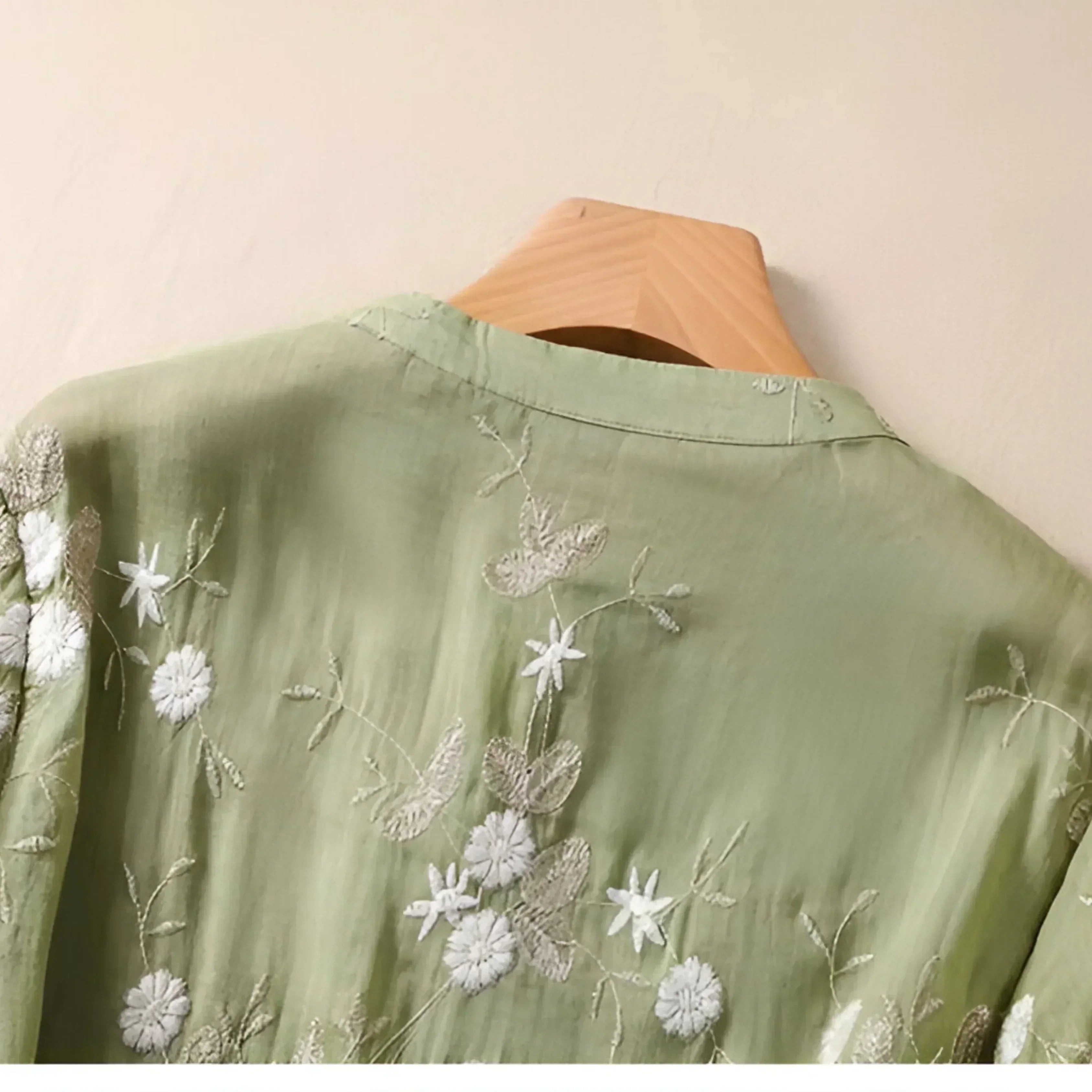 LUCILLE™ - FLORAL BUTTON-UP BLOUSE