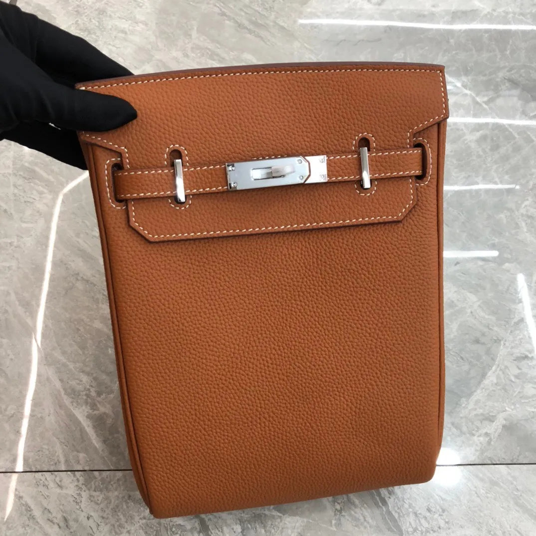 Hado™ - MINIMALIST LEATHER CROSSBODY BAG