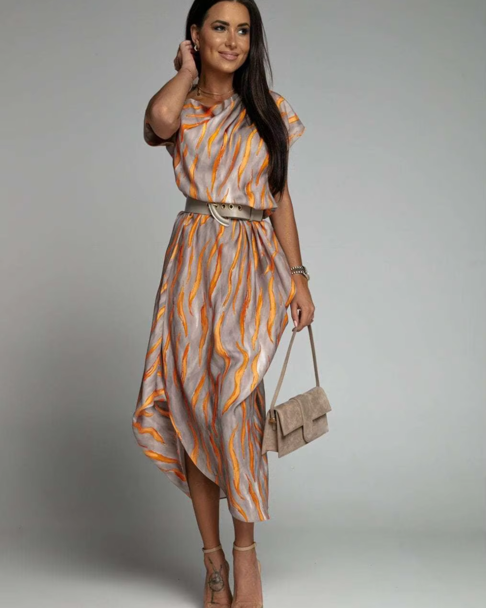 CHARMIE | ROBE ASYMÉTRIQUE EN SATIN