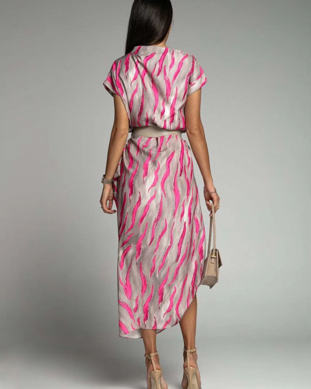 CHARMIE | ROBE ASYMÉTRIQUE EN SATIN