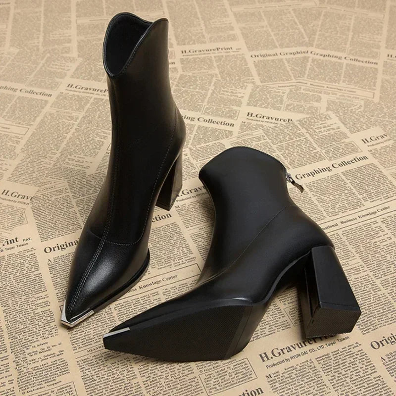 CHROME TIP™ - SLEEK CHELSEA BOOTS