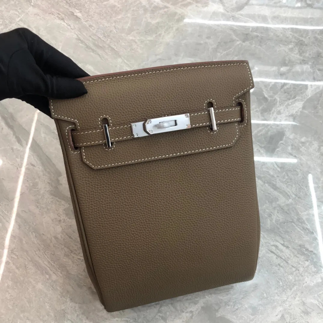 Hado™ - MINIMALIST LEATHER CROSSBODY BAG